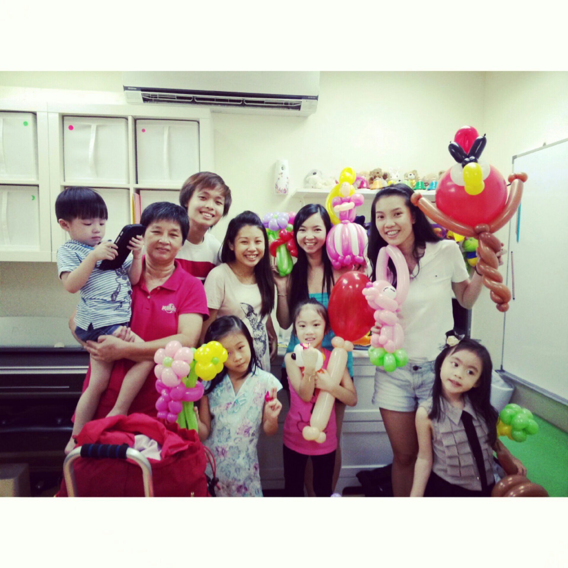 , Balloon sculpting at a local singapore childcare!, Singapore Balloon Decoration Services - Balloon Workshop and Balloon Sculpting