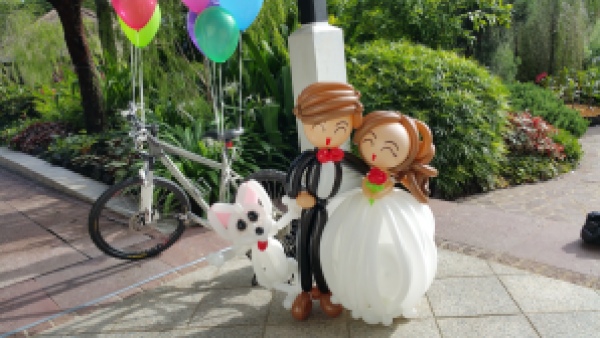 , Balloon Wedding Couple, Singapore Balloon Decoration Services - Balloon Workshop and Balloon Sculpting