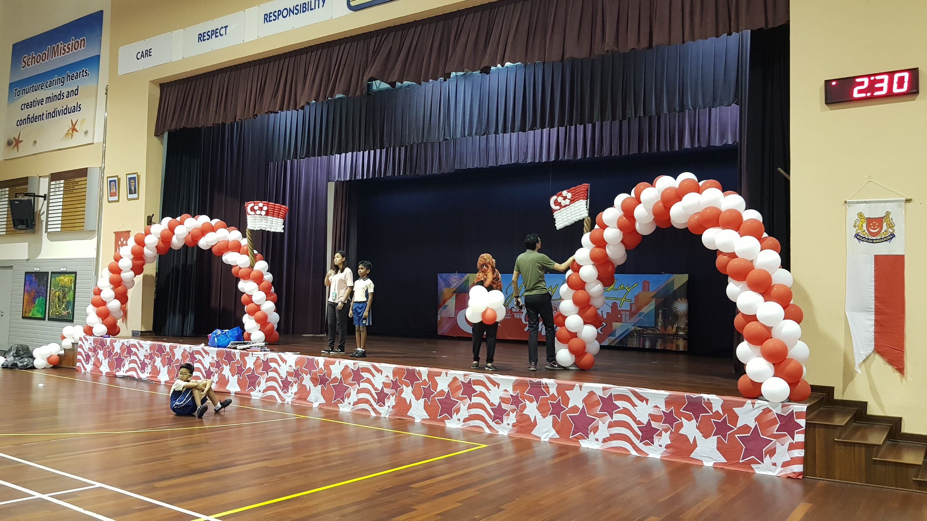 , Singapore national day balloon decorations!, Singapore Balloon Decoration Services - Balloon Workshop and Balloon Sculpting