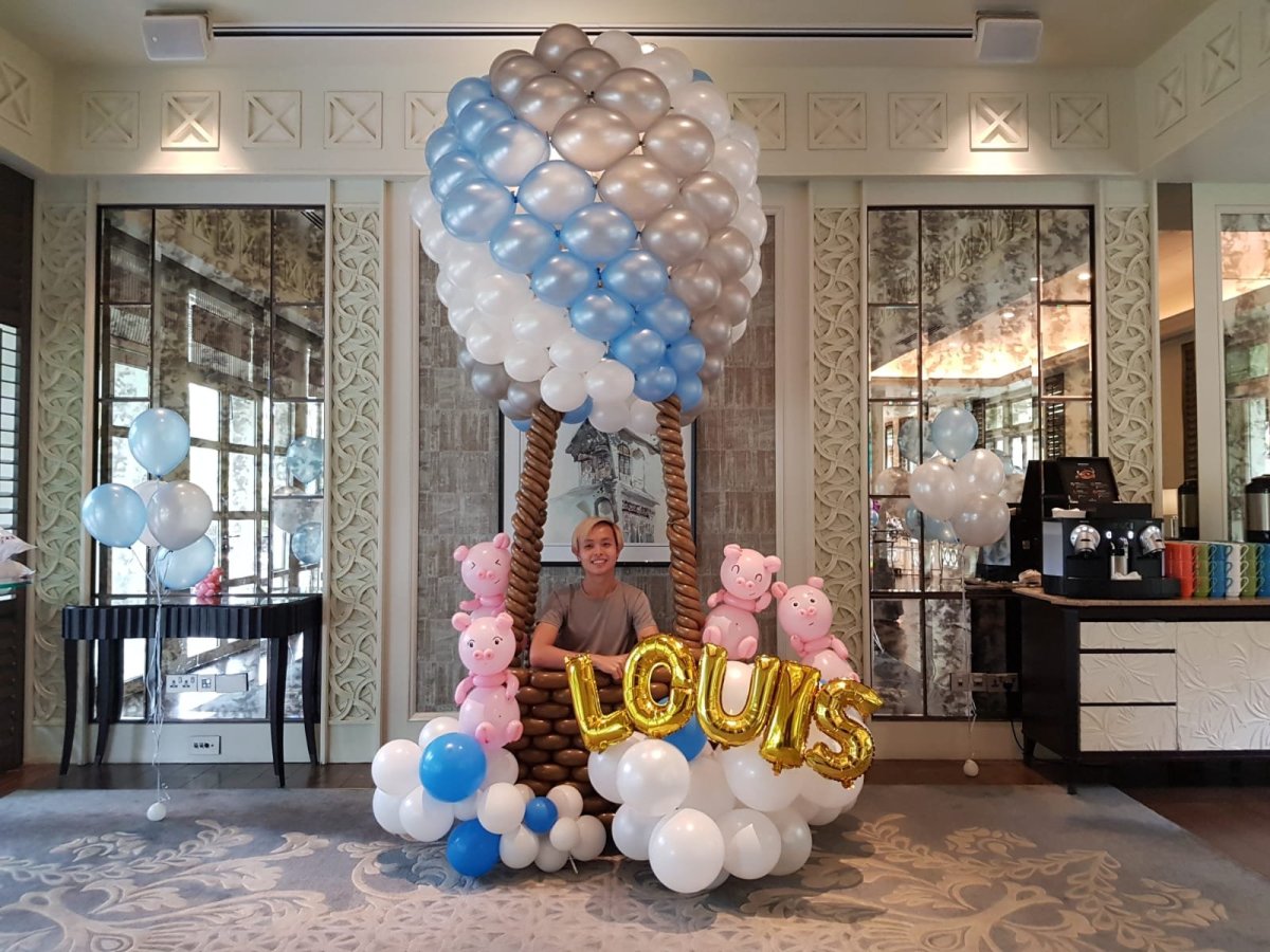 , Large Hot Air Balloon Sculpture Display For Phototaking, Singapore Balloon Decoration Services - Balloon Workshop and Balloon Sculpting